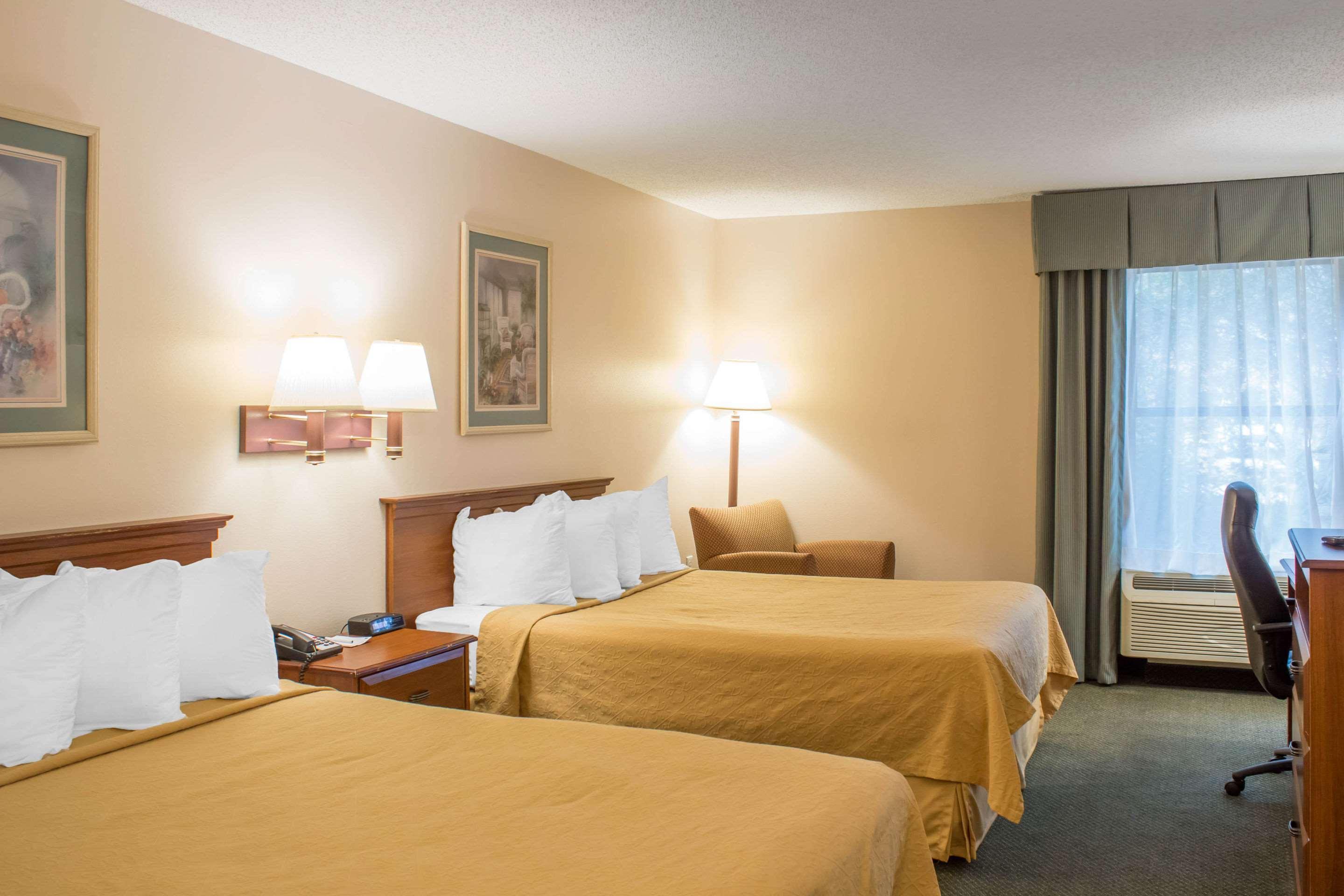 Econo Lodge Raleigh Exteriör bild