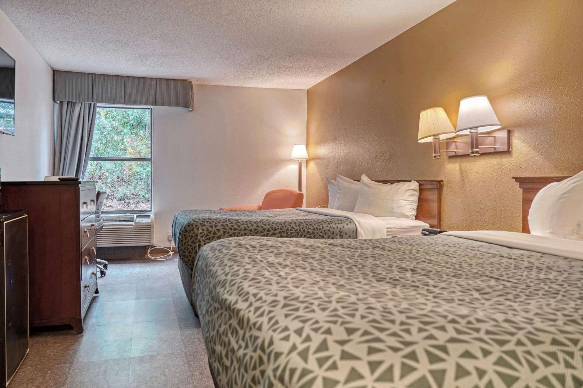 Econo Lodge Raleigh Exteriör bild