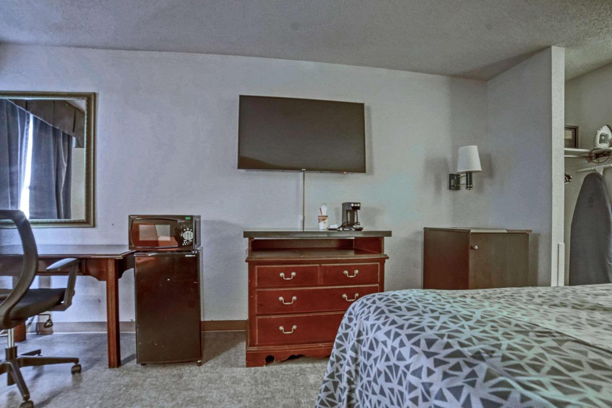 Econo Lodge Raleigh Exteriör bild